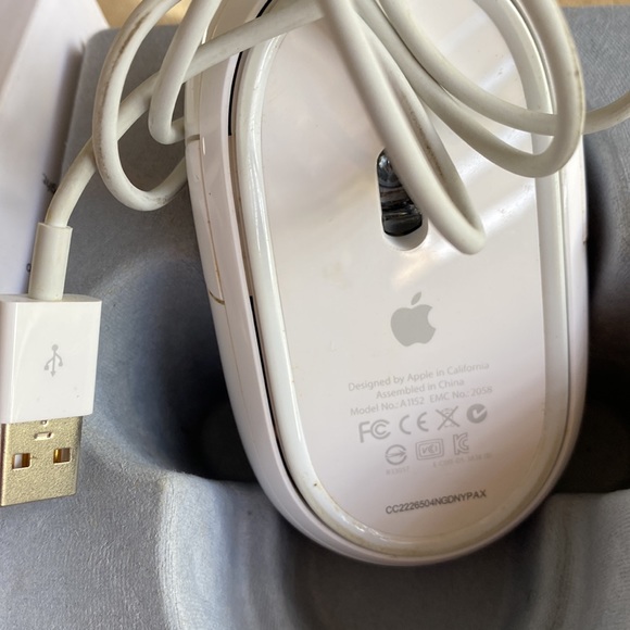 Apple Mouse - Picture 2 of 4